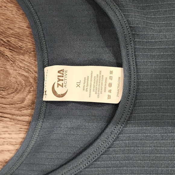 ZYIA Moss Parallel Tank - Picture 2 of 5